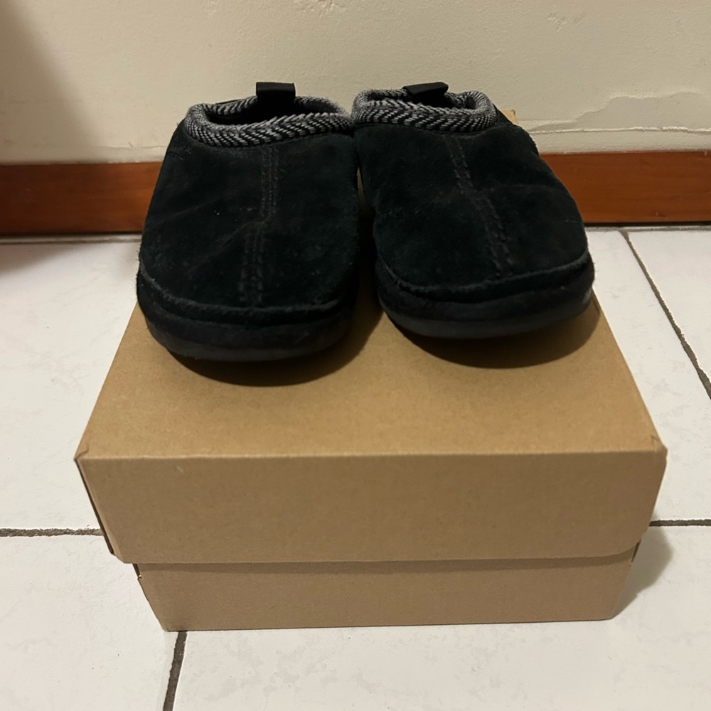 Koolaburra by UGG Black Burree Suede Kids Slippers